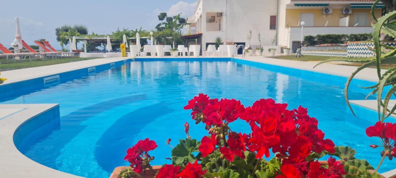 Hotel Cristina Diamante Luaran gambar