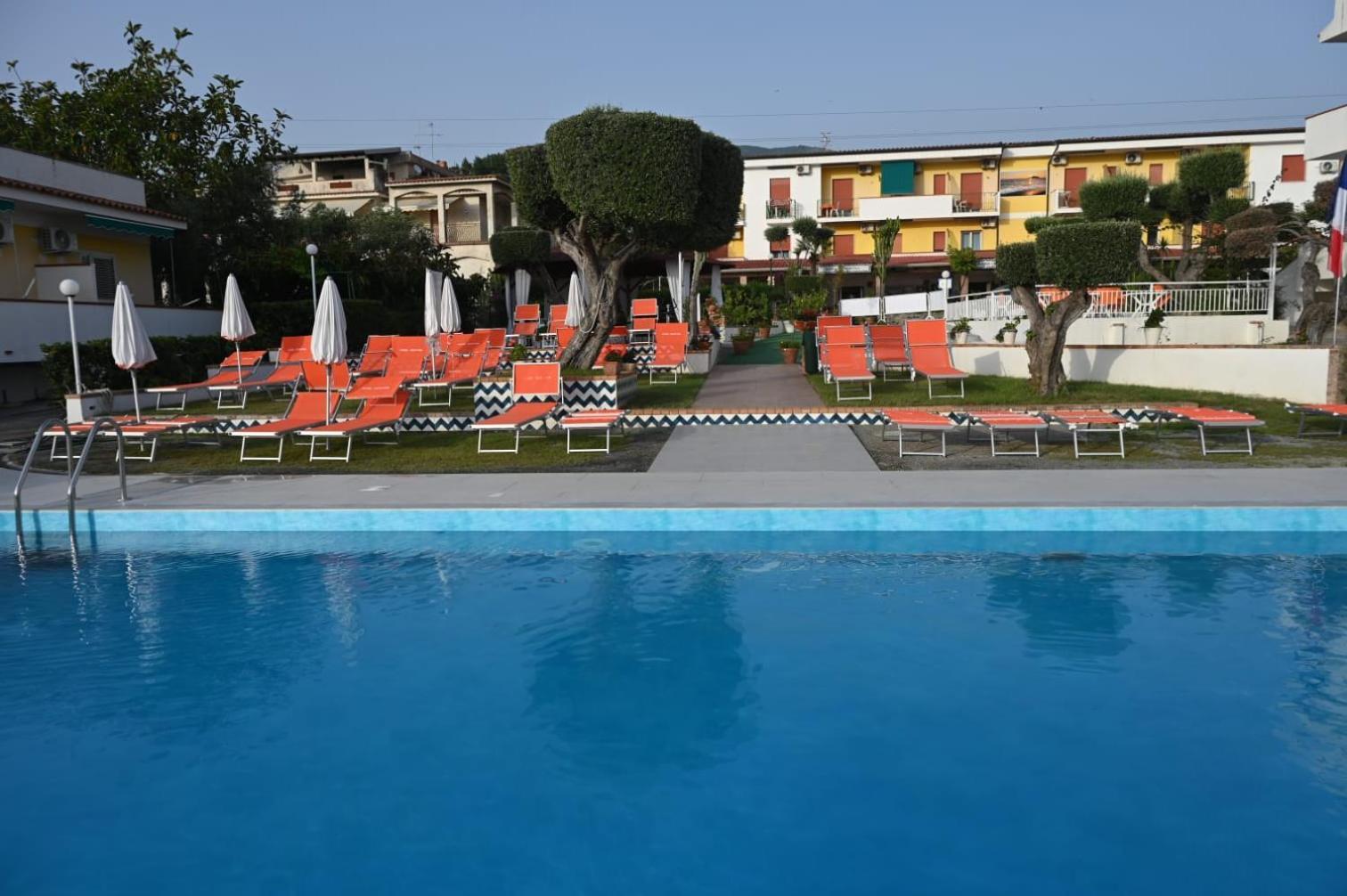 Hotel Cristina Diamante Luaran gambar