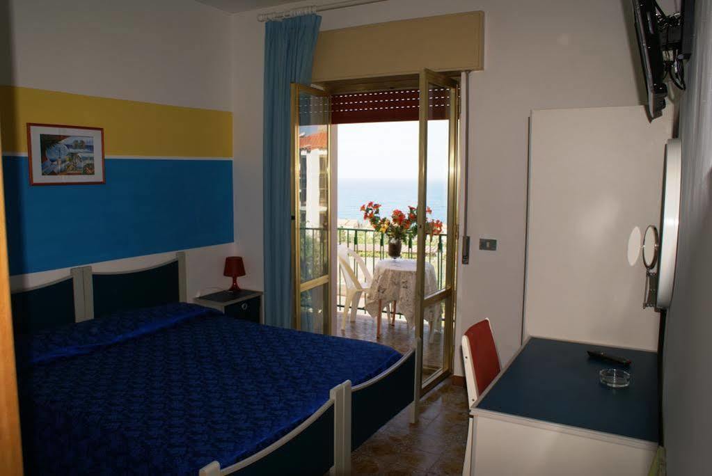 Hotel Cristina Diamante Luaran gambar